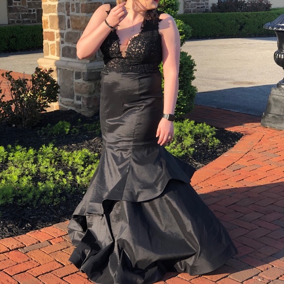 Prom dress - Picture 2 of 2